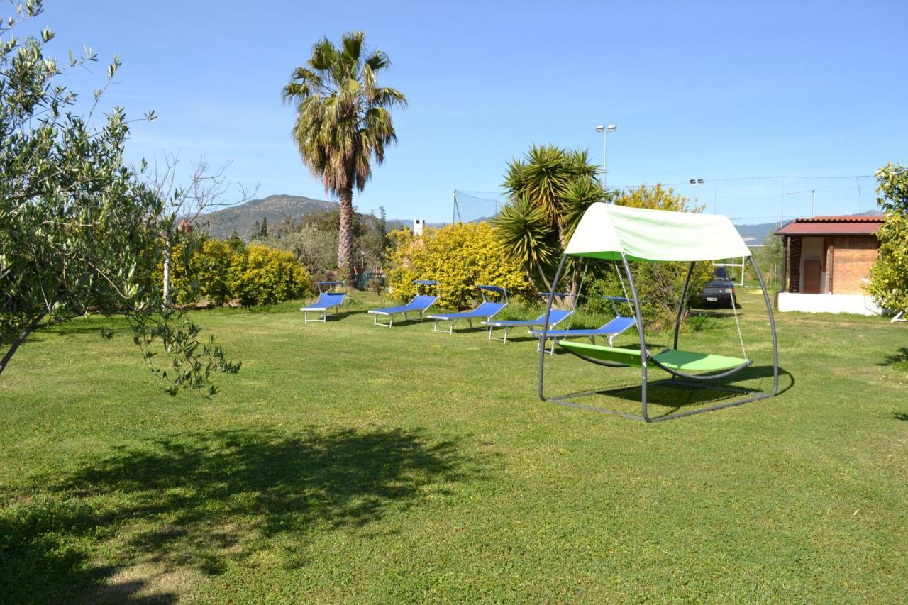 Villa Gladyr Lotzorai Bagian luar foto