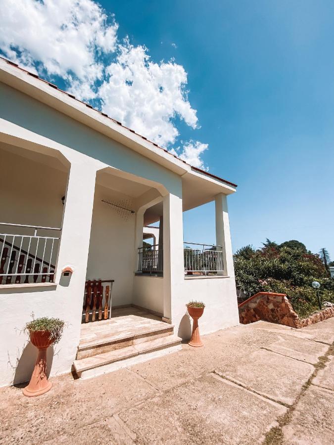 Villa Gladyr Lotzorai Bagian luar foto