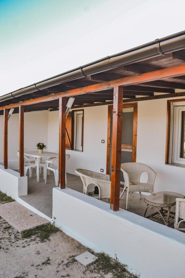 Villa Gladyr Lotzorai Bagian luar foto